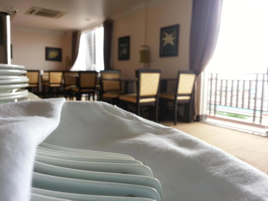 Jun Yue Hotel Phnom-Penh Buitenkant foto