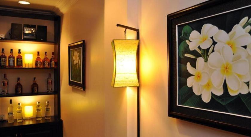 Jun Yue Hotel Phnom-Penh Buitenkant foto