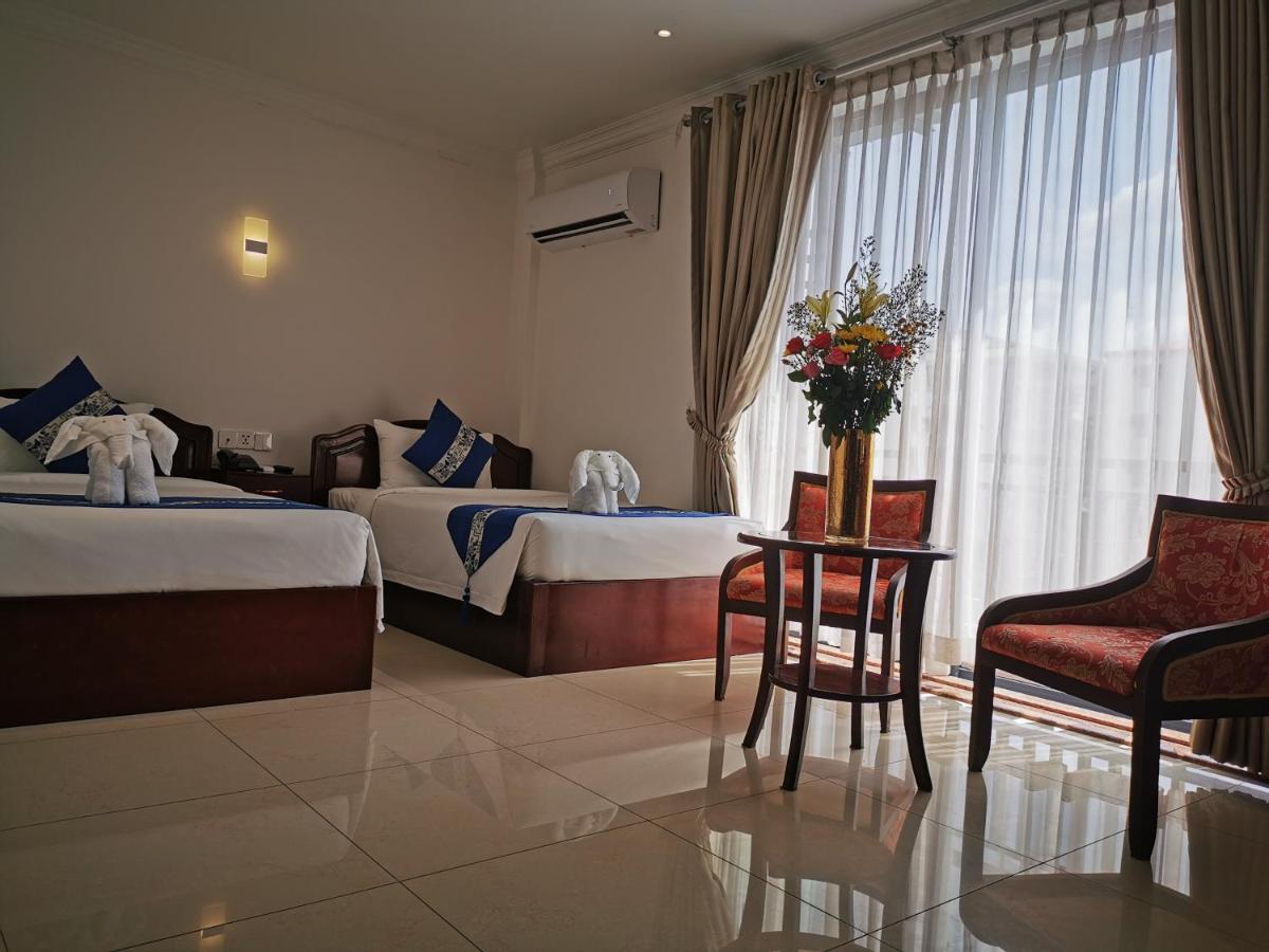 Jun Yue Hotel Phnom-Penh Buitenkant foto