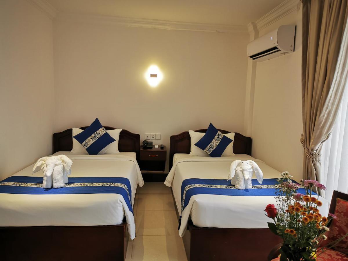 Jun Yue Hotel Phnom-Penh Buitenkant foto